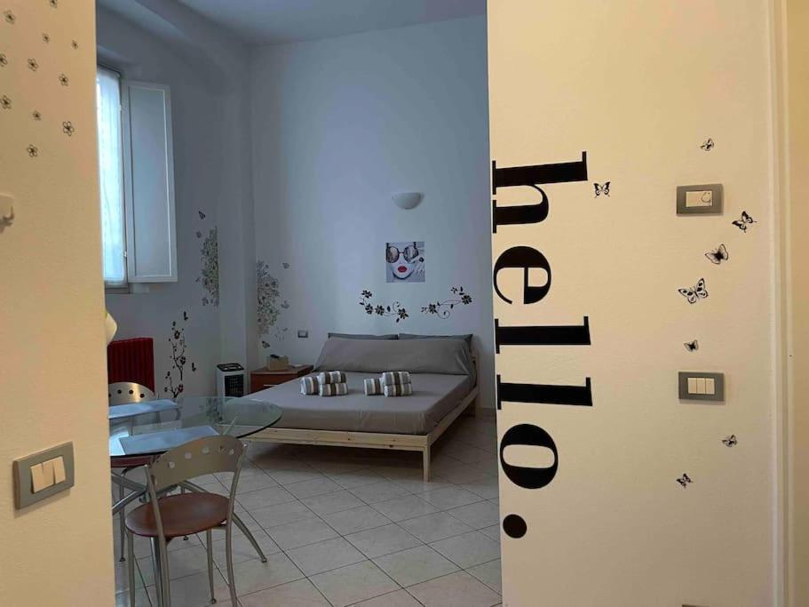 Minimal Loft In Centro A Piacenza Apartment Bagian luar foto